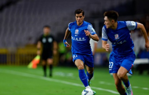 悦盈体育官网 -清晨上海申花备战葡超；状态回暖细节曝光；悬念犹存；训练强度明显提升 