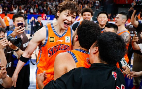 悦盈体育 -上海久事发布备战花絮，关键时刻造点机会，CBA季后赛任务艰巨，赛季目标并未改变的简单介绍